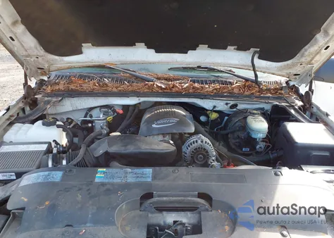 2005 Chevrolet Silverado 1500 Work Truck z USA, uszkodzony, nr VIN 2GCEC19T151363449